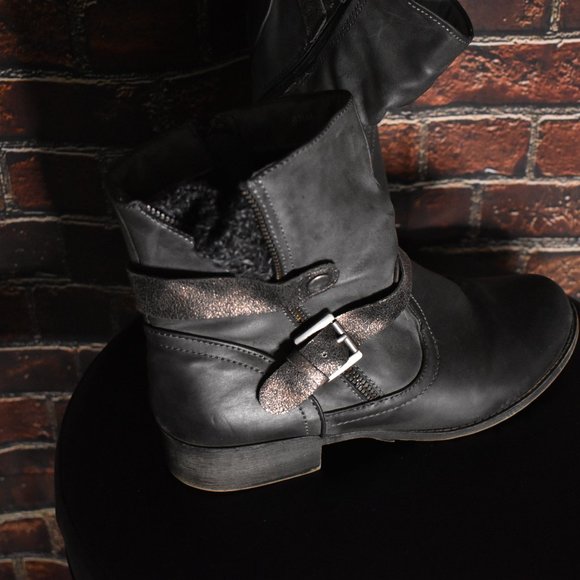 SO Dark Gray Short Boot - Picture 2 of 7